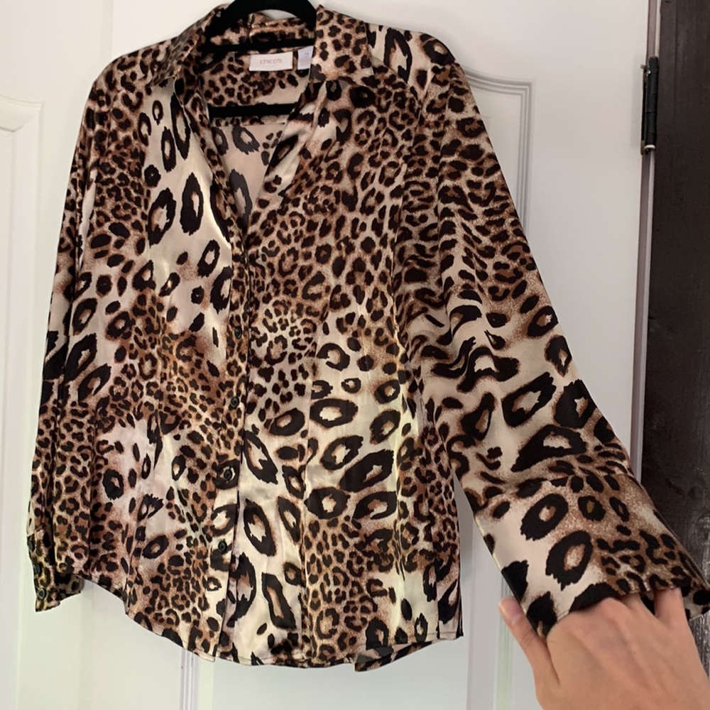 CHICO’s long sleeve silk leopard blouse - Picture 4 of 5